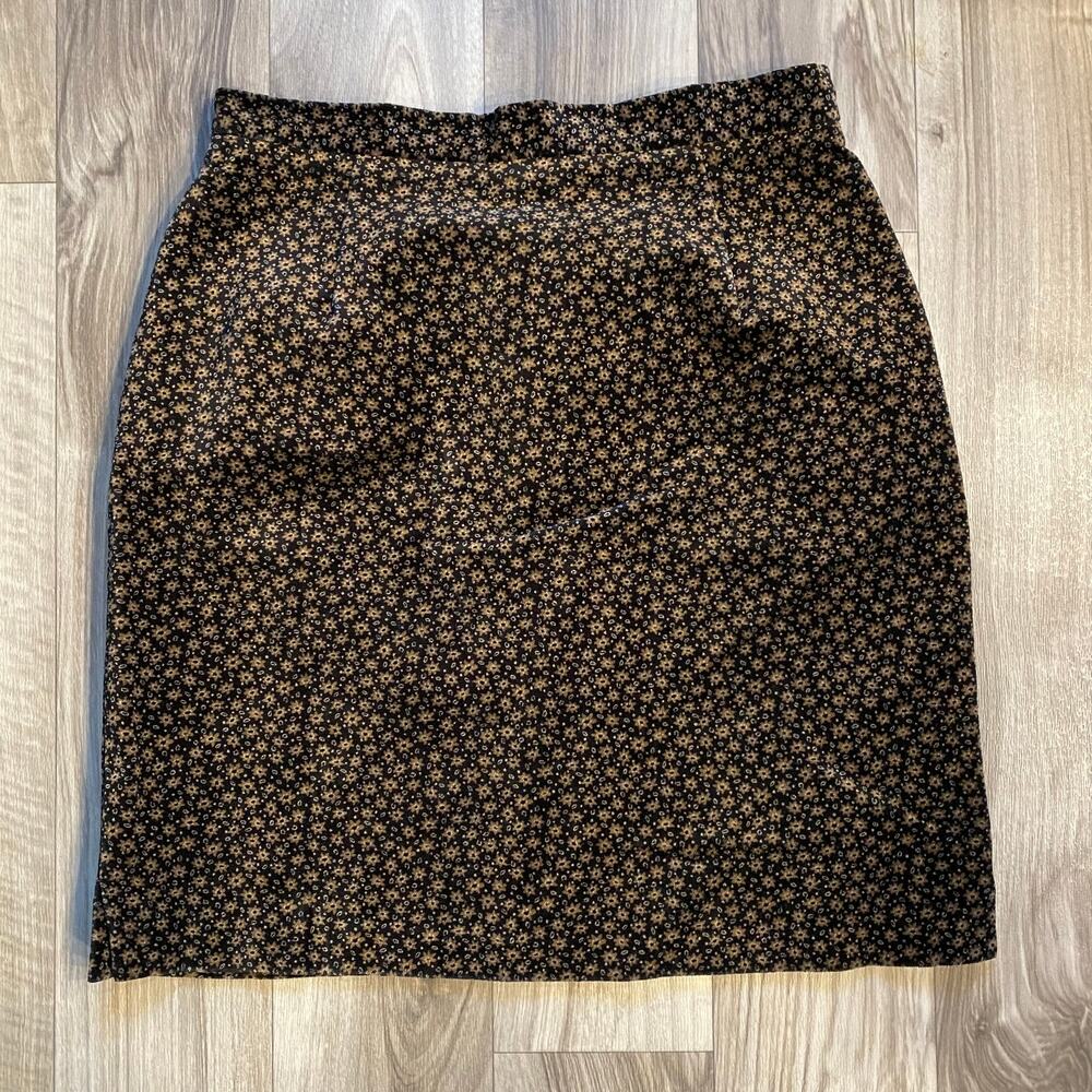 Harold's XS Floral Print on Black Velvet A-Line Lined Skirt Vintage‎ Sizing!